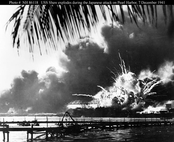 USS Arizona Historic Images @ Aukipa.com